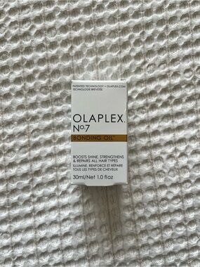 OLAPLEX No.7 Bonding Oil - White & Gold Box